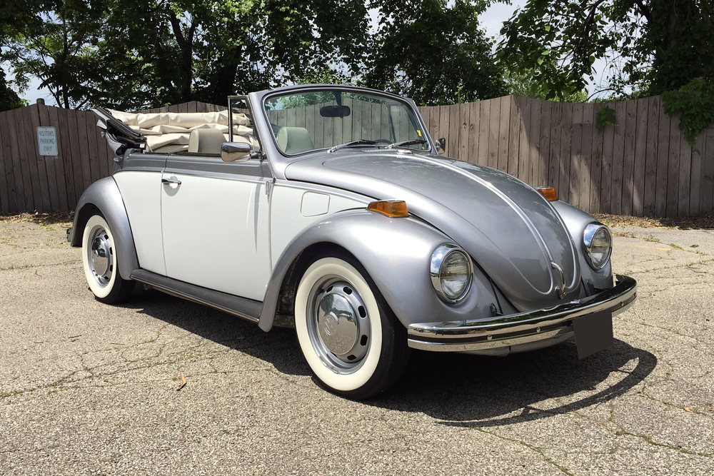 1970 VOLKSWAGEN BEETLE CONVERTIBLE - Front 3/4 - 232183