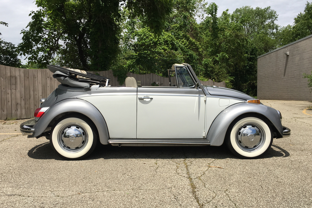 1970 VOLKSWAGEN BEETLE CONVERTIBLE - Side Profile - 232183