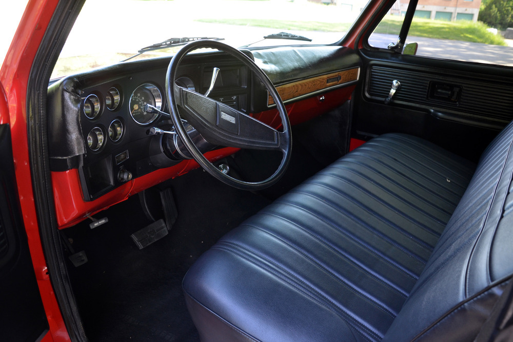 1977 Chevrolet C10 Custom Pickup