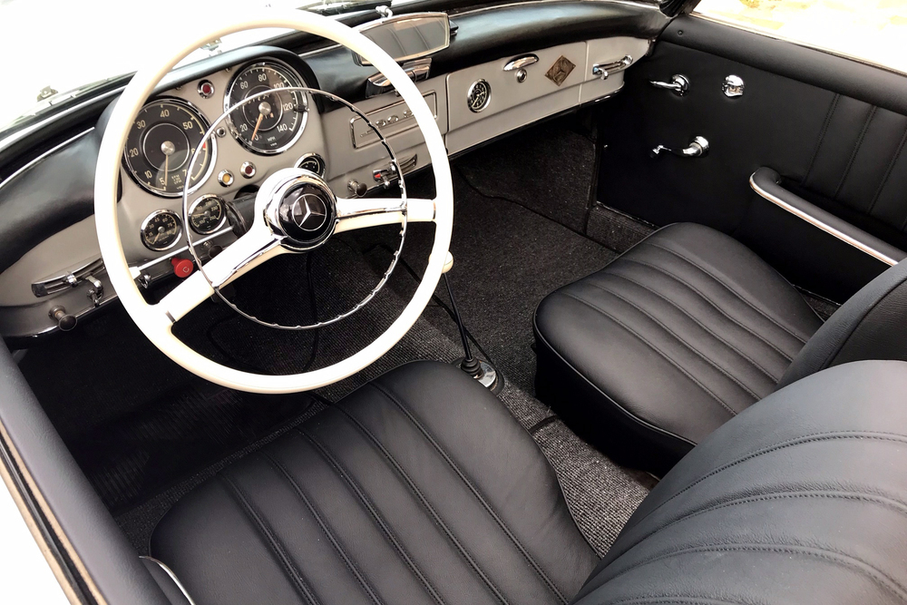 1959 MERCEDES-BENZ 190SL ROADSTER - Interior - 232292