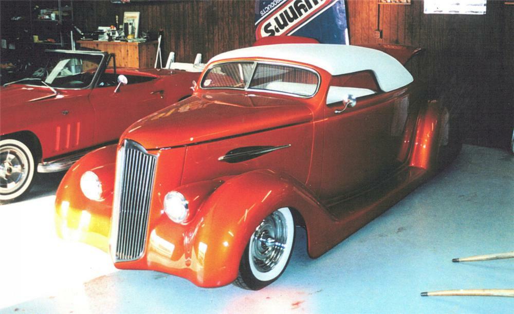 1936 FORD CONVERTIBLE - Front 3/4 - 23243