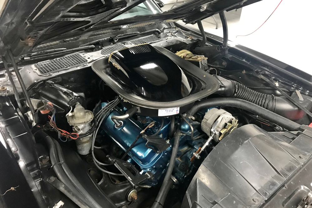1976 PONTIAC FIREBIRD TRANS AM COUPE - Engine - 232505