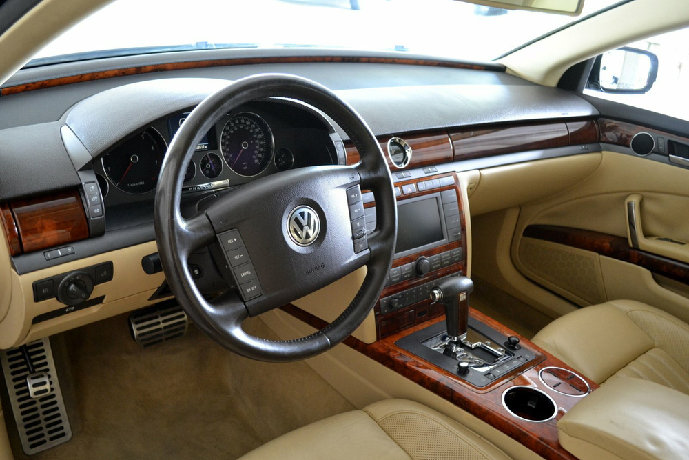 2004 VOLKSWAGEN PHAETON Interior 232509
