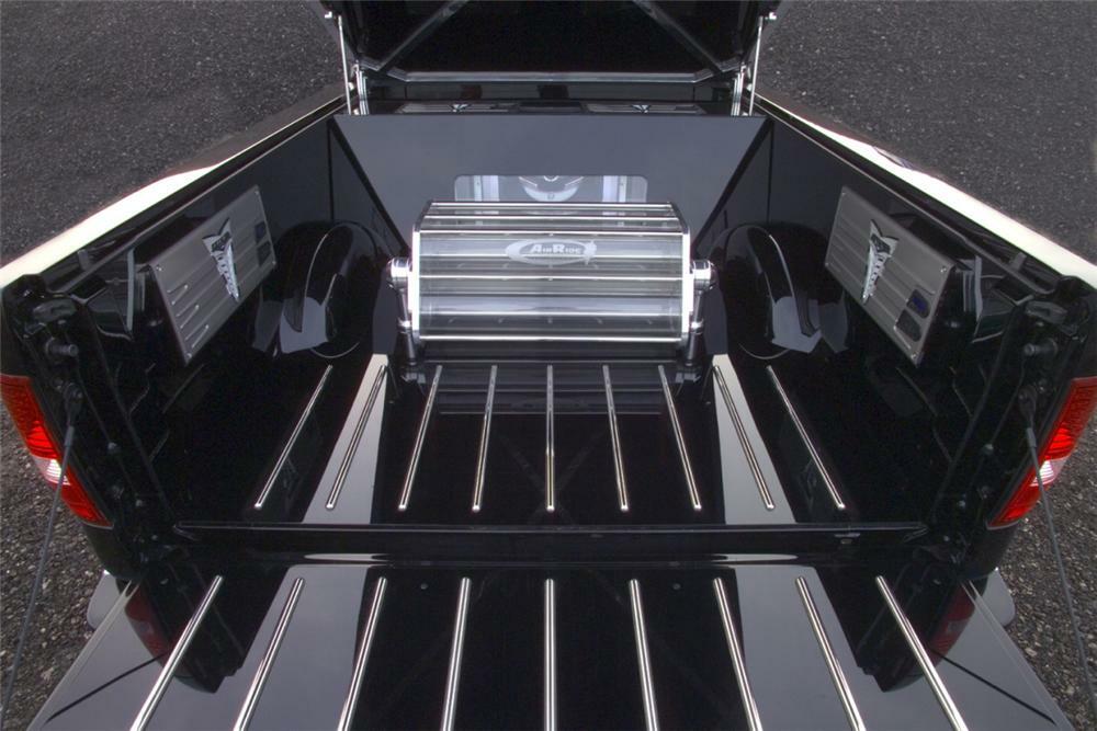 2004 FORD F-150 CUSTOM EXTENDED CAB - Engine - 23288