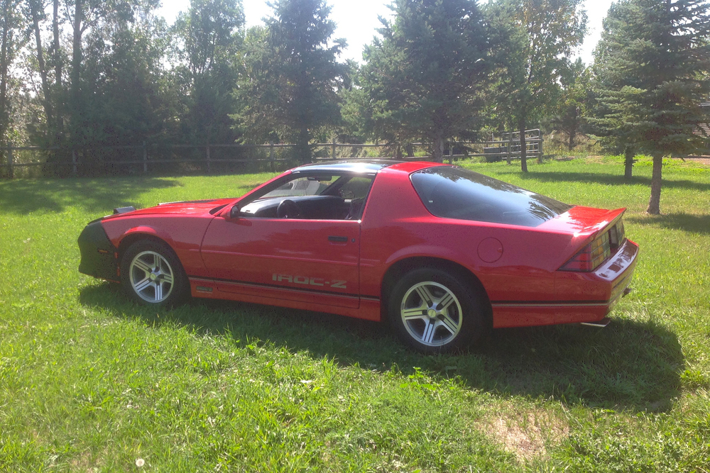 1988 CHEVROLET CAMARO IROC-Z - Side Profile - 233723