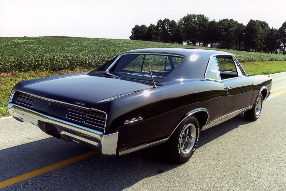 1967 PONTIAC GTO - Rear 3/4 - 233994