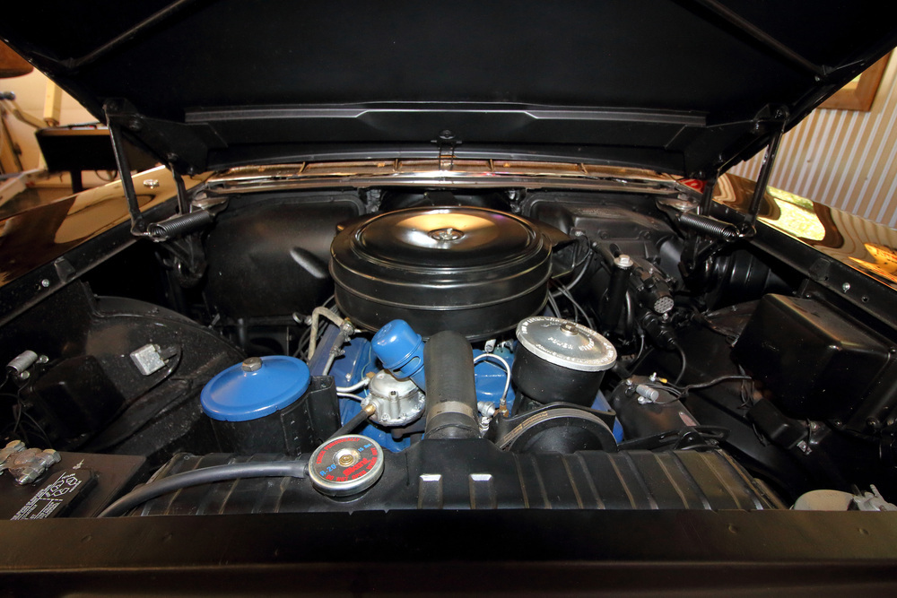 1957 CADILLAC SERIES 62 CONVERTIBLE - Engine - 234130