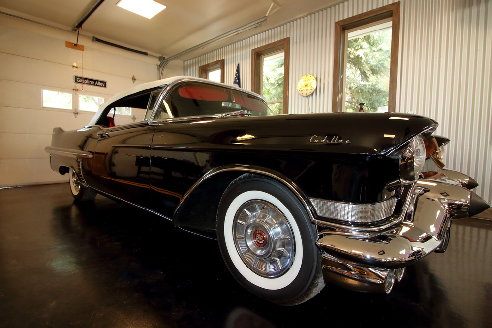 1957 CADILLAC SERIES 62 CONVERTIBLE - Front 3/4 - 234130