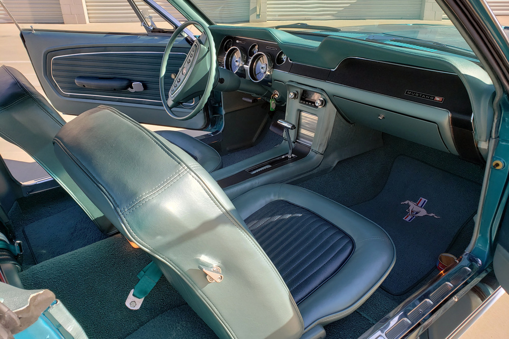 1968 FORD MUSTANG GT FASTBACK - Interior - 234287