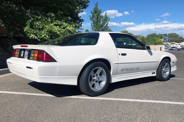 1990 CHEVROLET CAMARO IROC Z/28 - Rear 3/4 - 234393