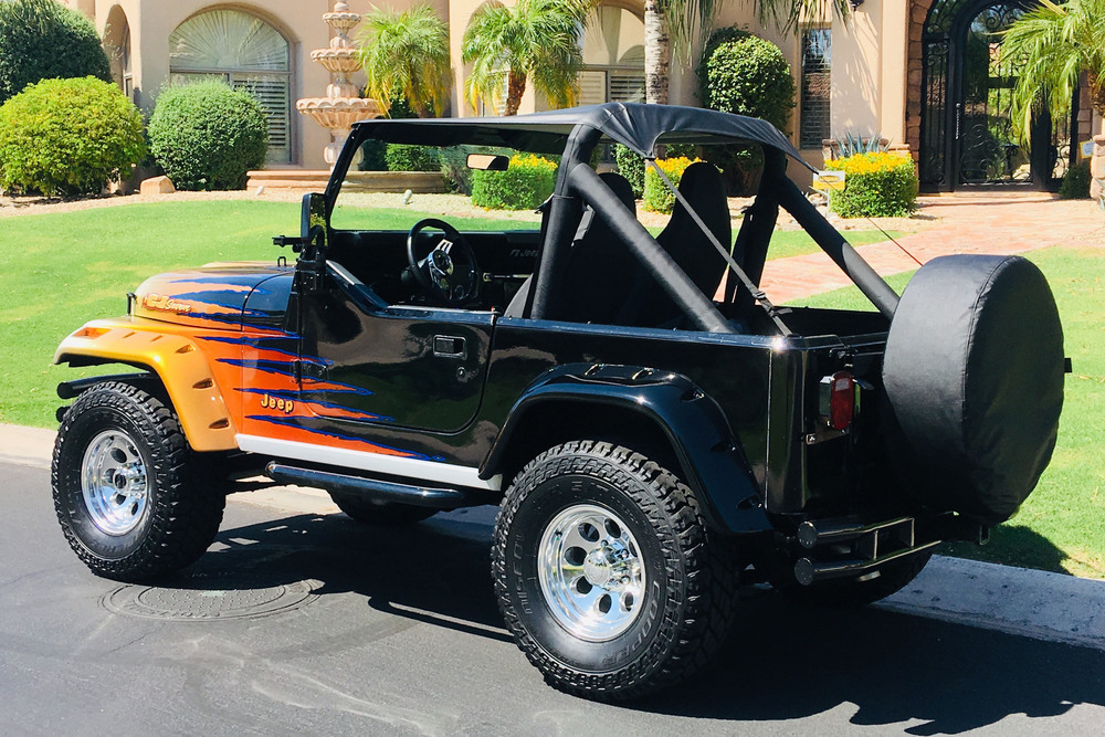 1982 AMERICAN MOTORS CJ7 CUSTOM JEEP - Rear 3/4 - 234423