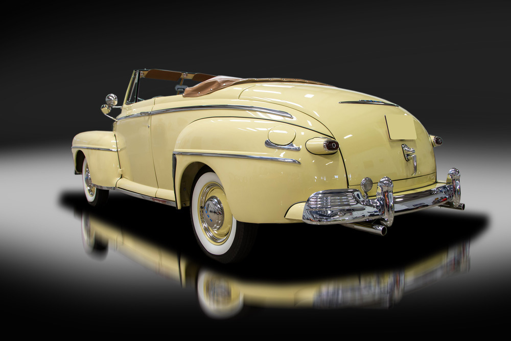 1947 FORD SUPER DELUXE CONVERTIBLE - Rear 3/4 - 234564