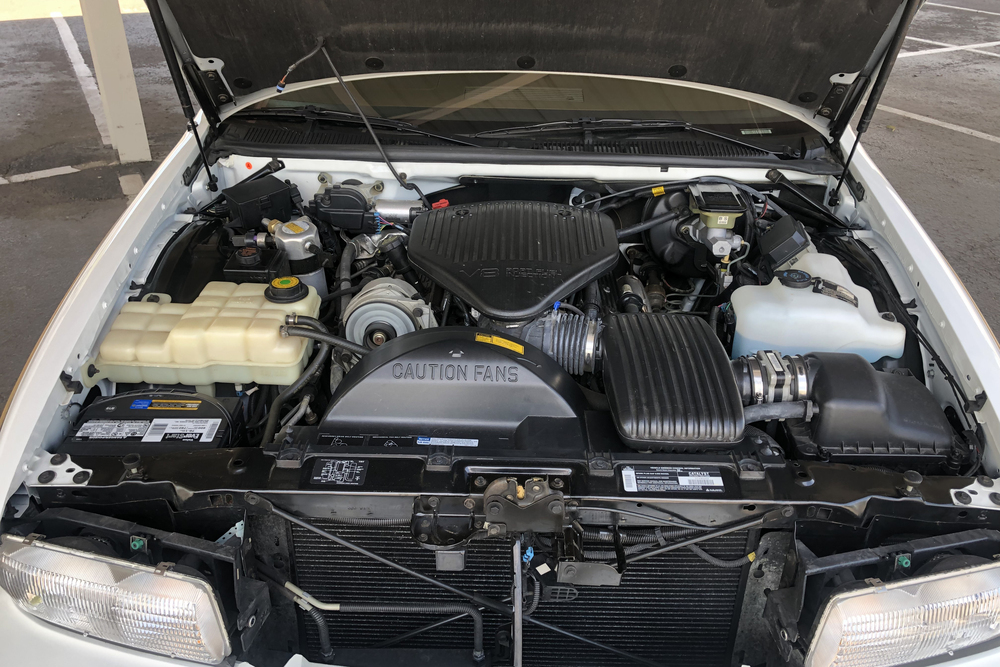 1994 BUICK ROADMASTER WOODY ESTATE WAGON - Engine - 235020