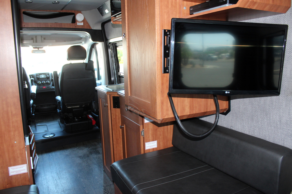 2018 RAM PROMASTER 3500 CUSTOM MOTOR HOME - Interior - 235192