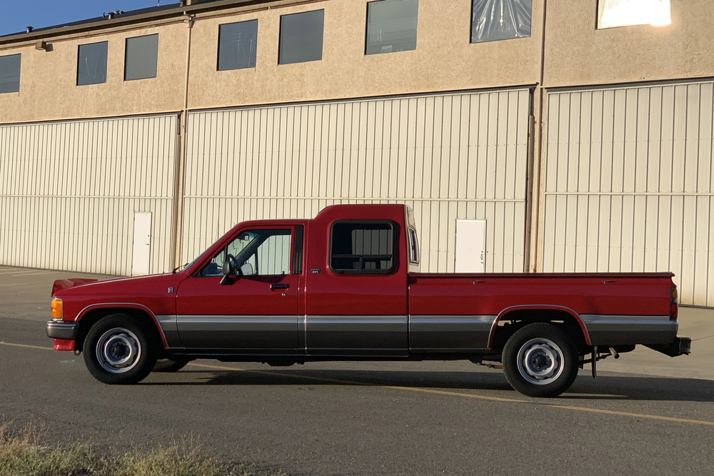 1987 TOYOTA PICKUP Side Profile 235220 1987 TOYOTA PICKUP Side Profile 235220