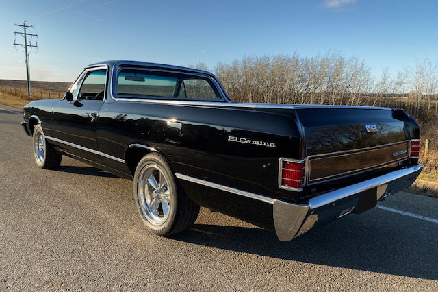1967 CHEVROLET EL CAMINO CUSTOM PICKUP - Rear 3/4 - 235900