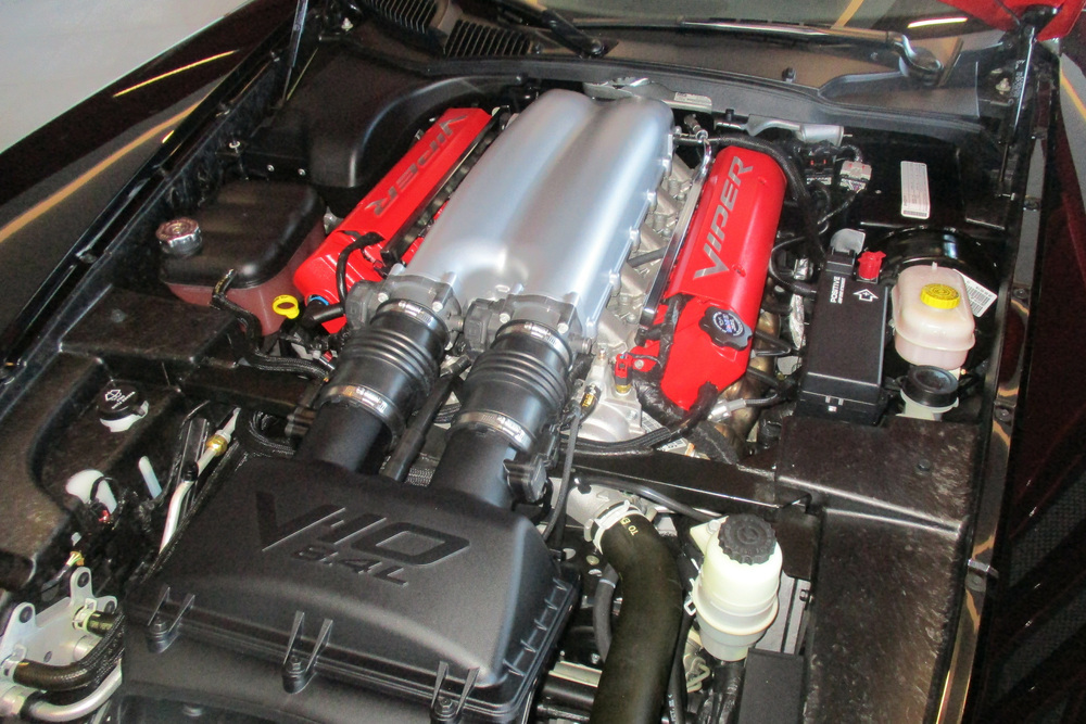 2010-dodge-viper-acr-engine-235912