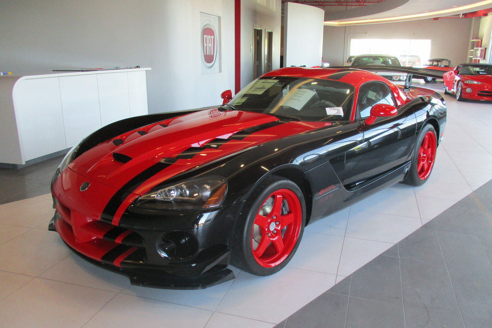 2010 DODGE VIPER ACR - Front 3/4 - 235912