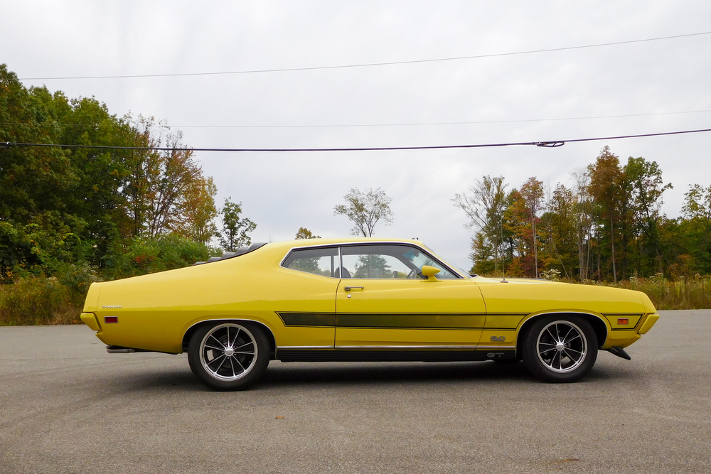 1971 FORD TORINO GT CUSTOM COUPE - Side Profile - 235930