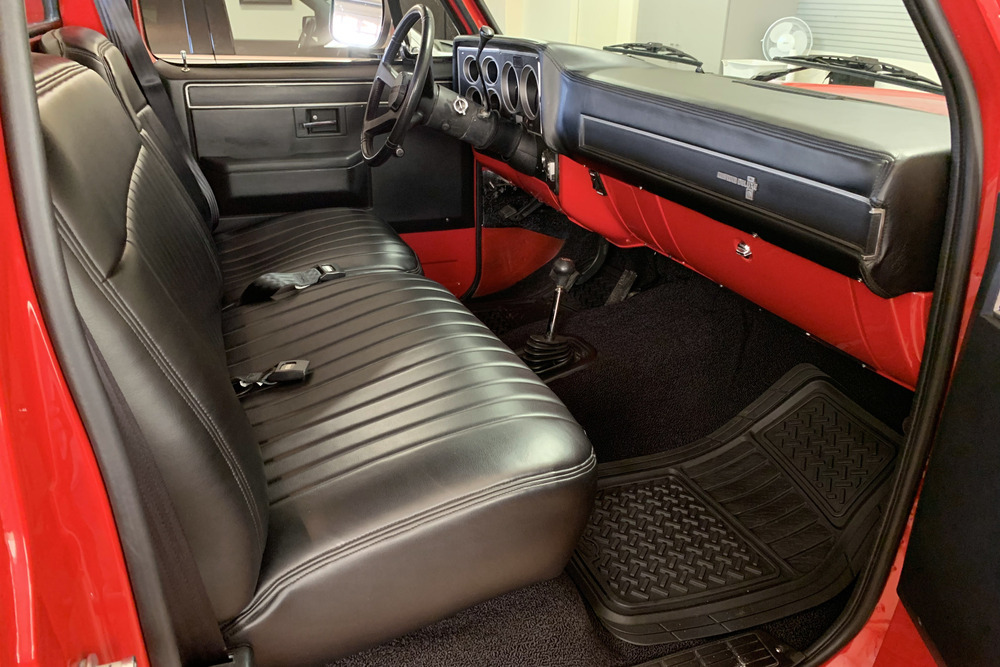 1986 Chevrolet K30 Pickup Interior 236068 4084
