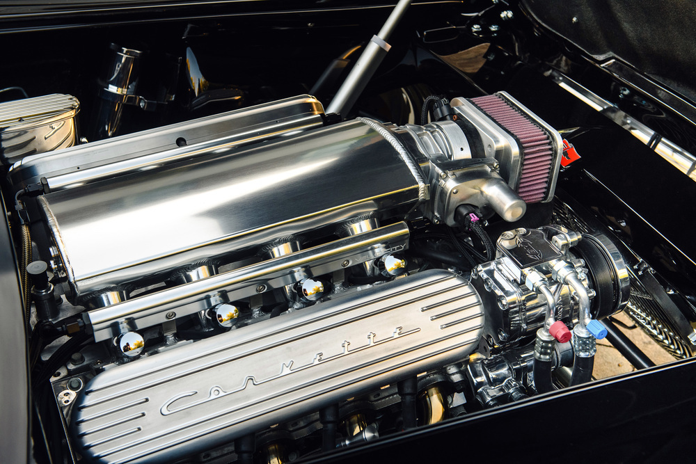 1963 CHEVROLET CORVETTE SPLIT-WINDOW CUSTOM COUPE - Engine - 236145