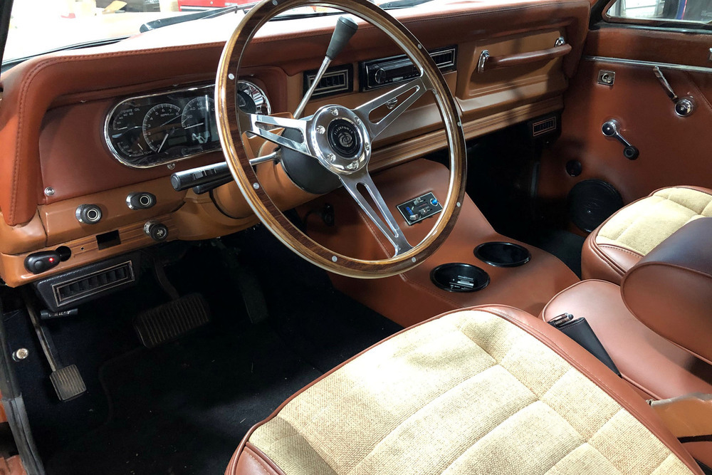 1982 Jeep Cherokee Custom Suv236155 Available At Scottsdale 2020 Lot 556 1 1982 Jeep Cherokee Custom Suv Https Barrettjacksoncdn Azureedge Net Staging Carlist Items Fullsize Cars 236155 236155 Front 3 4 Web Jpg Lot 556 1