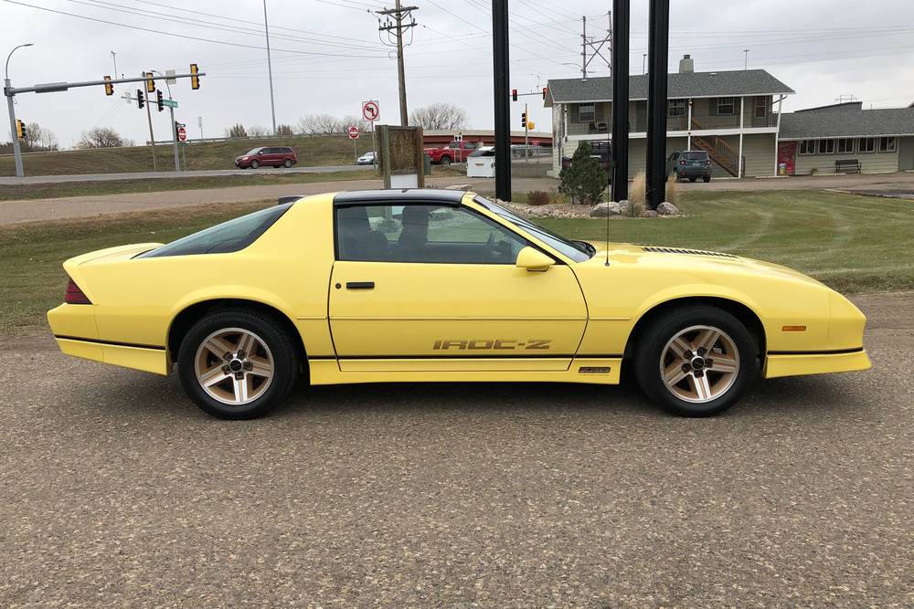 1986 CHEVROLET CAMARO - Front 3/4 - 236658