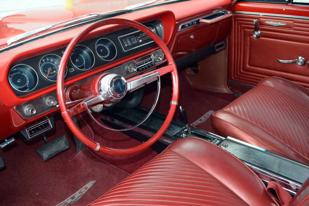 1965 PONTIAC GTO - Interior - 236661