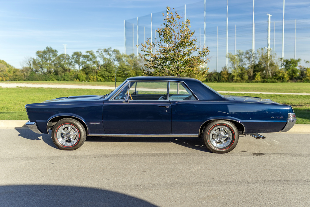 1965 PONTIAC GTO - Side Profile - 236729