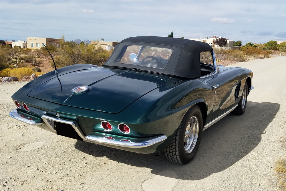 1962 CHEVROLET CORVETTE CUSTOM CONVERTIBLE - Rear 3/4 - 237033