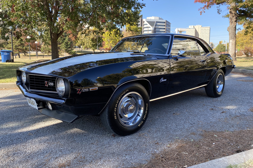 1969 CHEVROLET CAMARO Z/28 - Front 3/4 - 237038