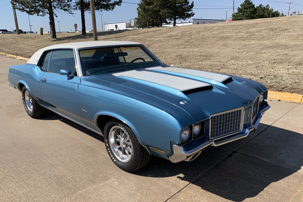1972 OLDSMOBILE CUTLASS SUPREME CUSTOM COUPE - Front 3/4 - 237042