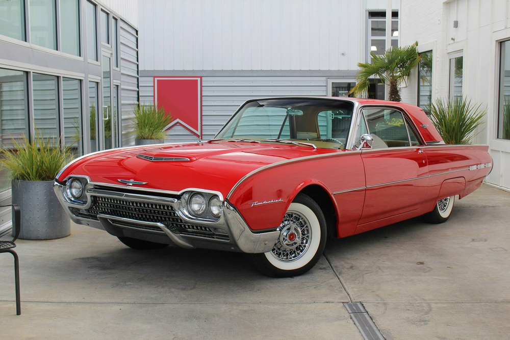 1962 FORD THUNDERBIRD CUSTOM COUPE - Front 3/4 - 237070