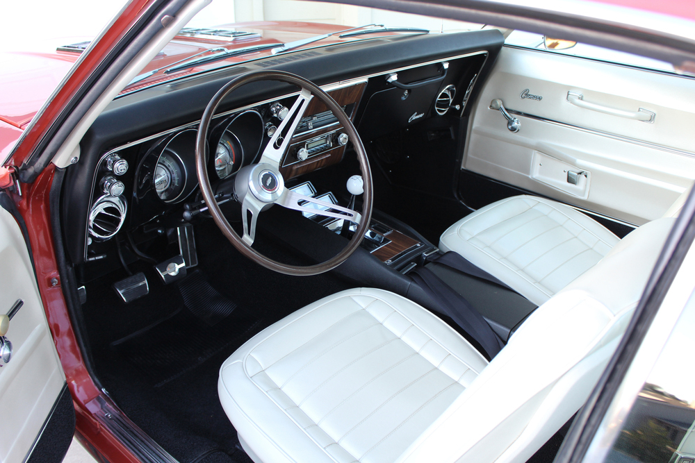 1968 CHEVROLET CAMARO SS - Interior - 237077