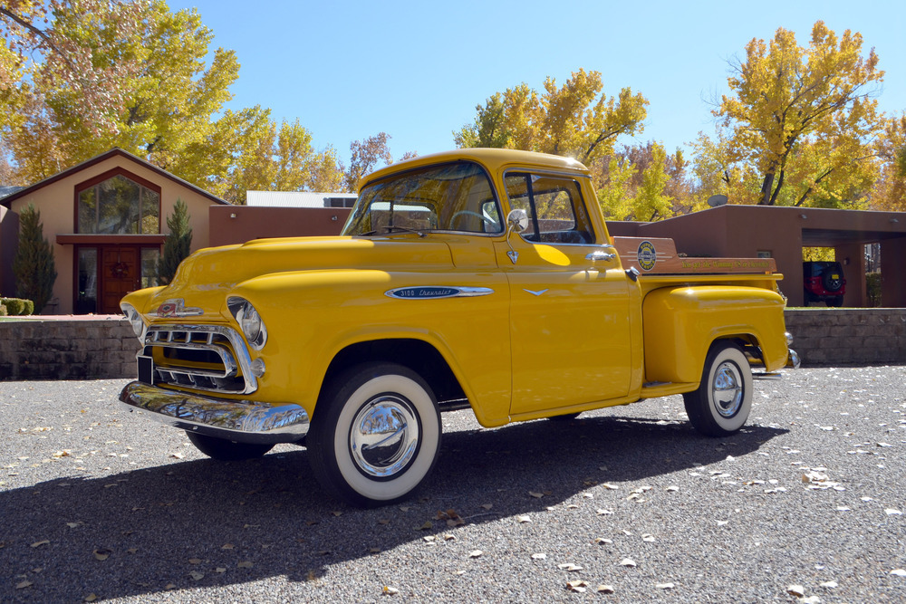 1957 CHEVROLET 3100 STEPSIDE CUSTOM PICKUP - Front 3/4 - 237109