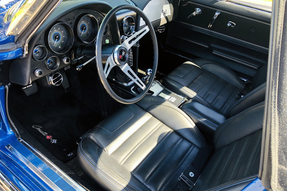 1965 CHEVROLET CORVETTE CUSTOM CONVERTIBLE - Interior - 237152