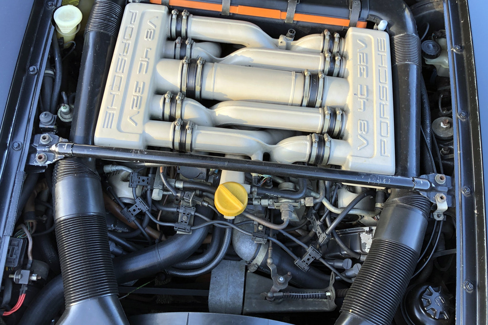 1985 PORSCHE 928S - Engine - 237180
