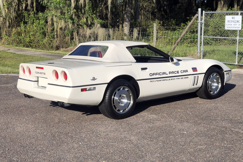 1986 CHEVROLET CORVETTE INDY PACE CAR CONVERTIBLE - Rear 3/4 - 237185
