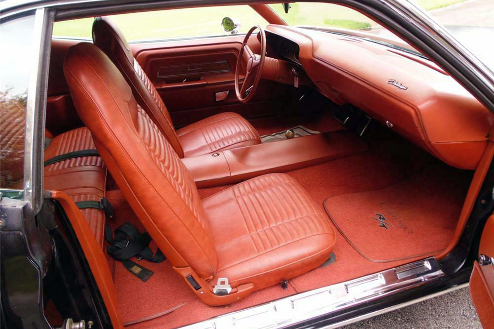 1970 DODGE CHALLENGER R/T SE - Interior - 237239