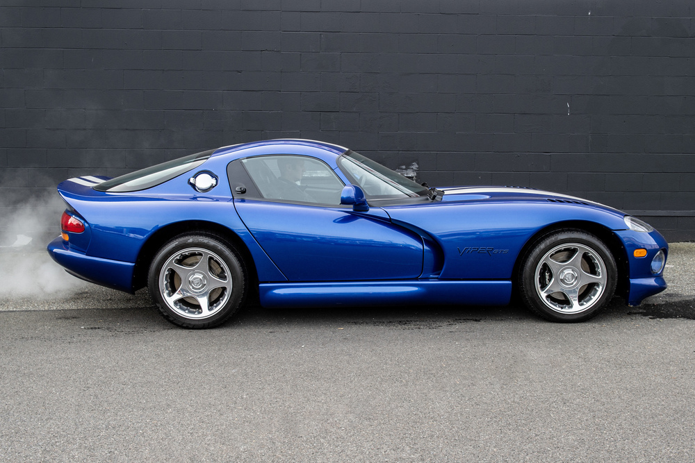 1997 DODGE VIPER GTS - Side Profile - 237250