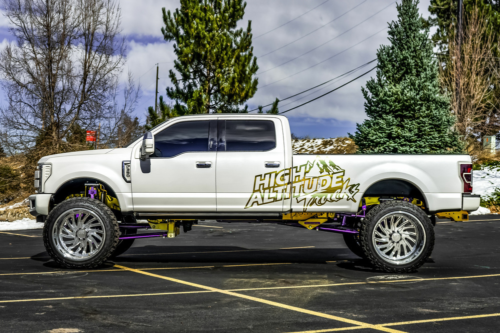 2018 FORD F-350 CUSTOM CREW-CAB PICKUP - Side Profile - 237321