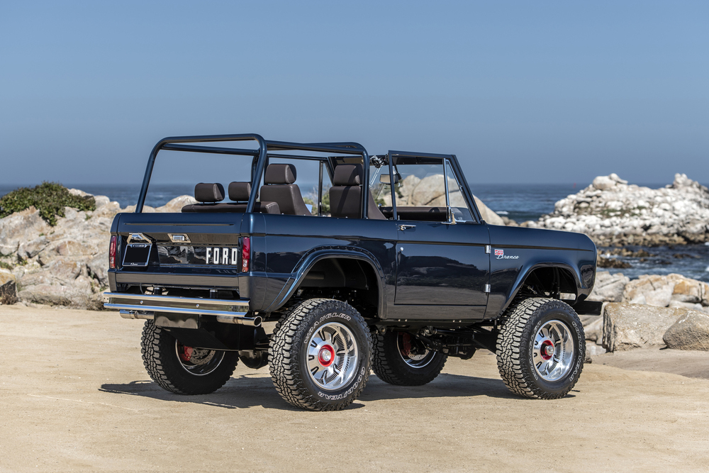 Get Wallpaper 1974 Ford Bronco Custom Suv For iPhone Free