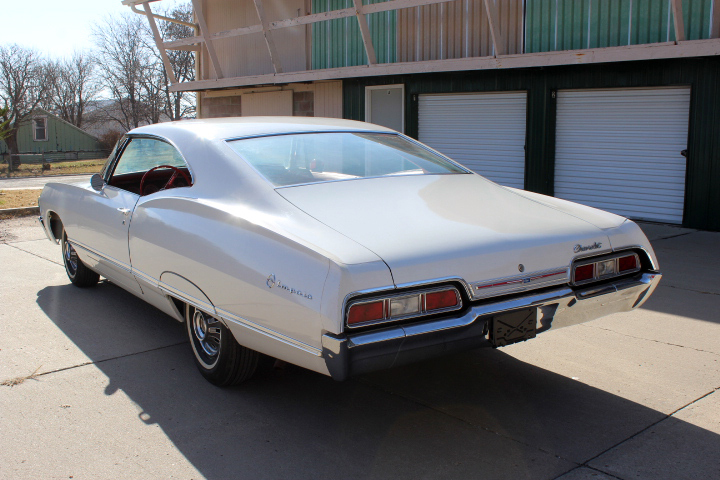 1967 CHEVROLET IMPALA - Rear 3/4 - 237517