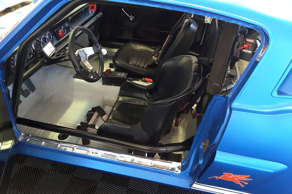 1965 FORD MUSTANG - Interior - 237539