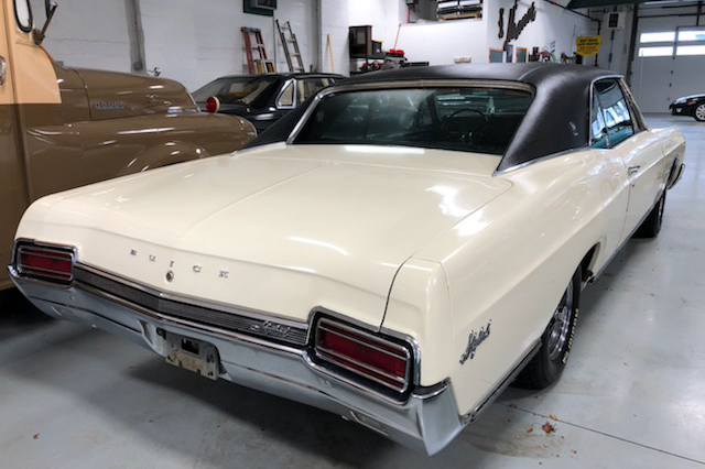 1967 BUICK SKYLARK - Rear 3/4 - 237743
