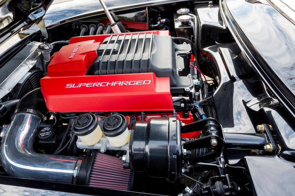 1957 CHEVROLET CORVETTE CUSTOM CONVERTIBLE - Engine - 237852