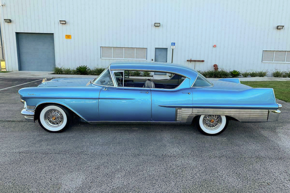1957 CADILLAC SERIES 60 SPECIAL CUSTOM SEDAN - Side Profile - 237862