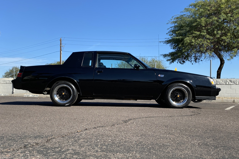 1987 BUICK GRAND NATIONAL - Side Profile - 237910