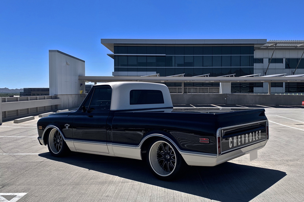 1967 CHEVROLET C10 CUSTOM PICKUP - Rear 3/4 - 237933