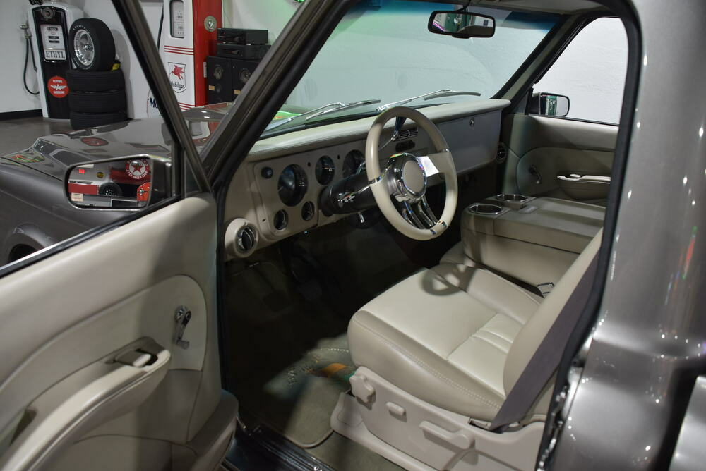 1970 CHEVROLET C10 CUSTOM PICKUP - Interior - 237968